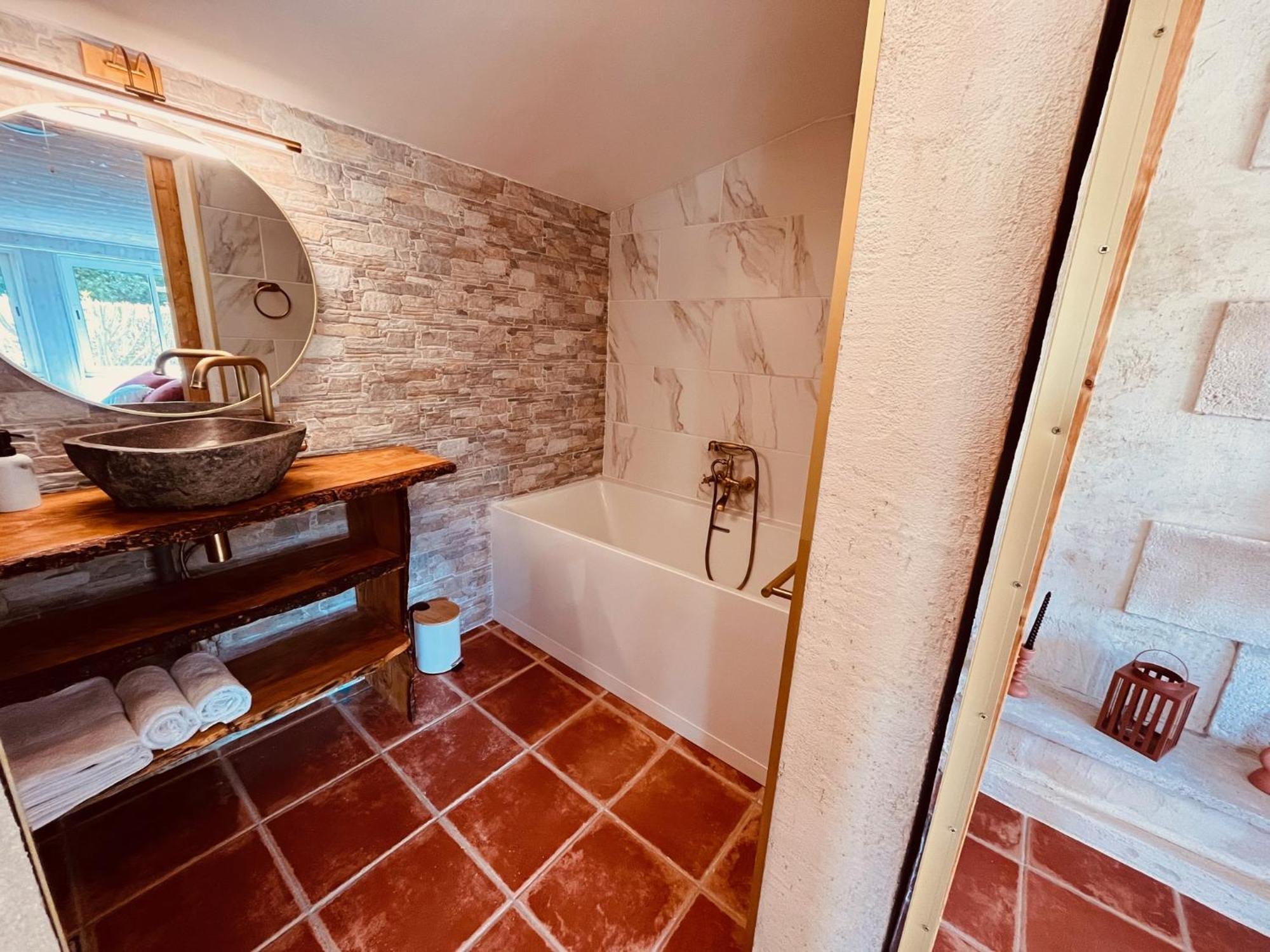 ランブク Domaine Amourellaアパートホテル 部屋 写真