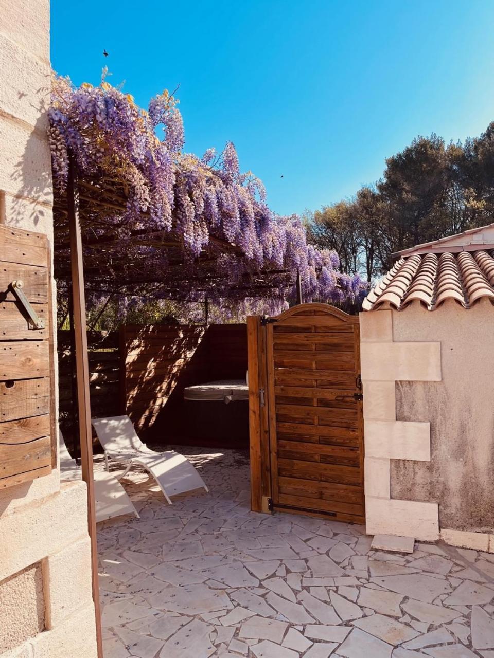ランブク Domaine Amourellaアパートホテル 部屋 写真