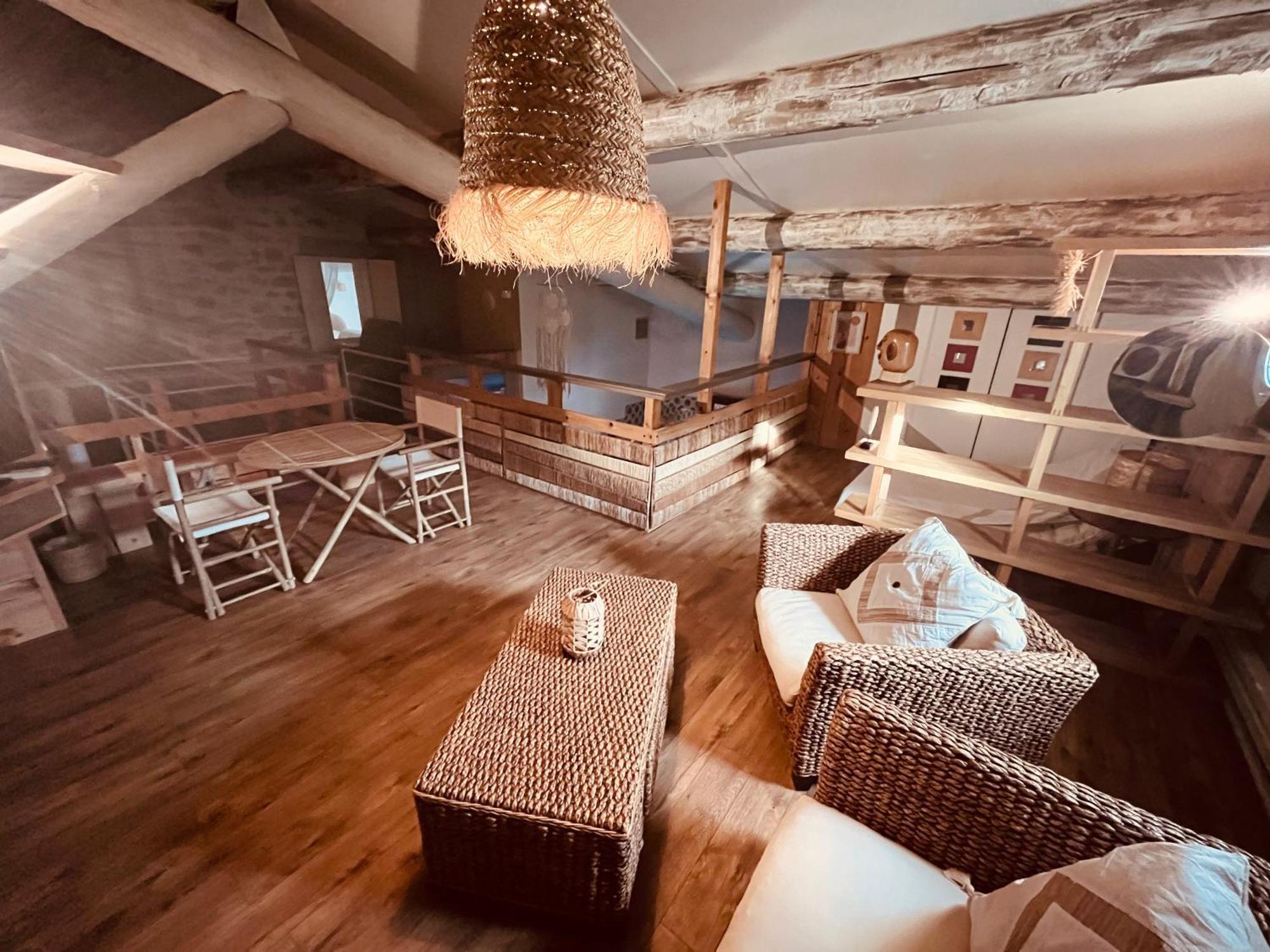 ランブク Domaine Amourellaアパートホテル 部屋 写真