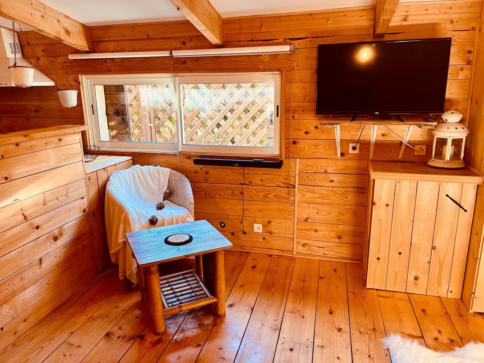 ランブク Domaine Amourellaアパートホテル 部屋 写真