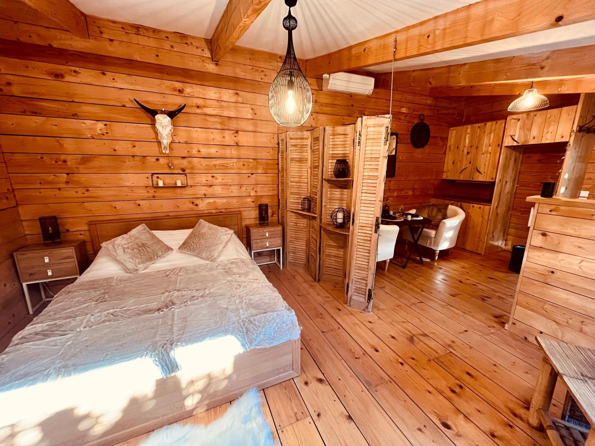 ランブク Domaine Amourellaアパートホテル 部屋 写真